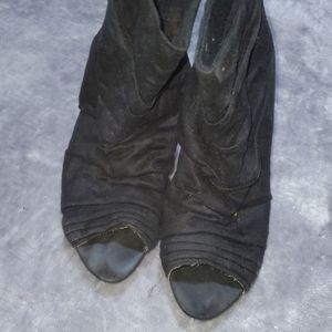 Black peep toe heels